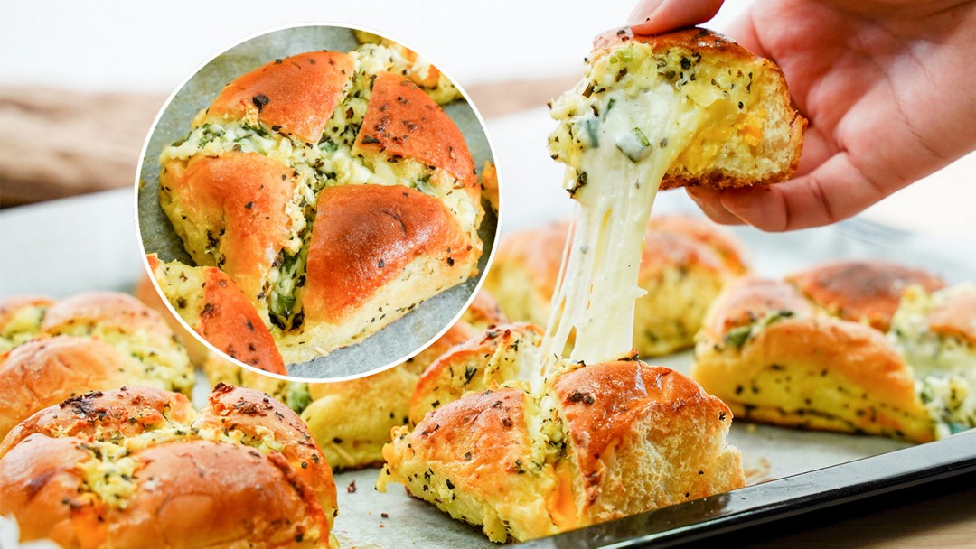 Korean Cream Cheese Garlic Bread wows me