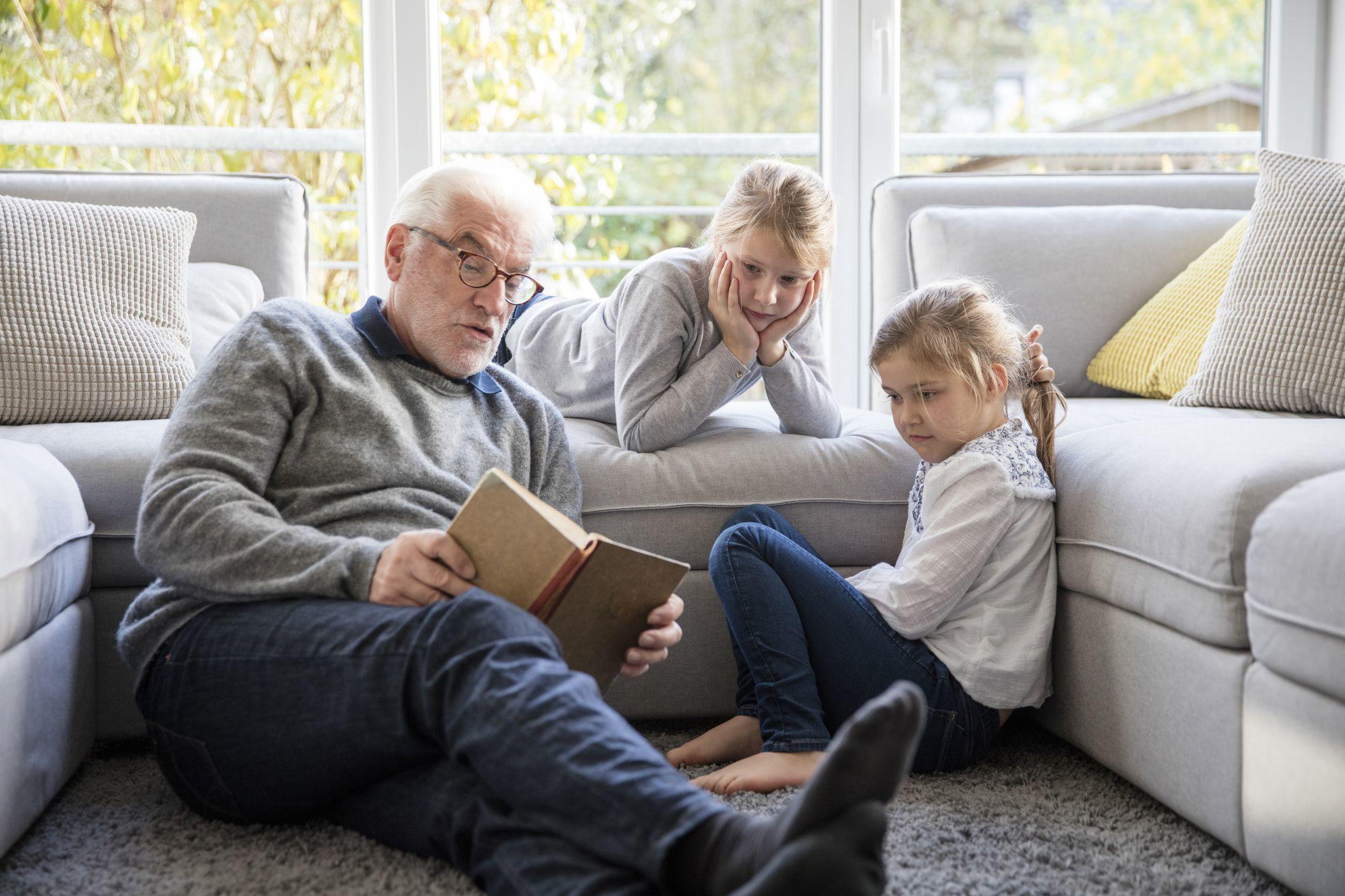 When Grandparents Feel Out of Touch: Navigating Generational Gaps