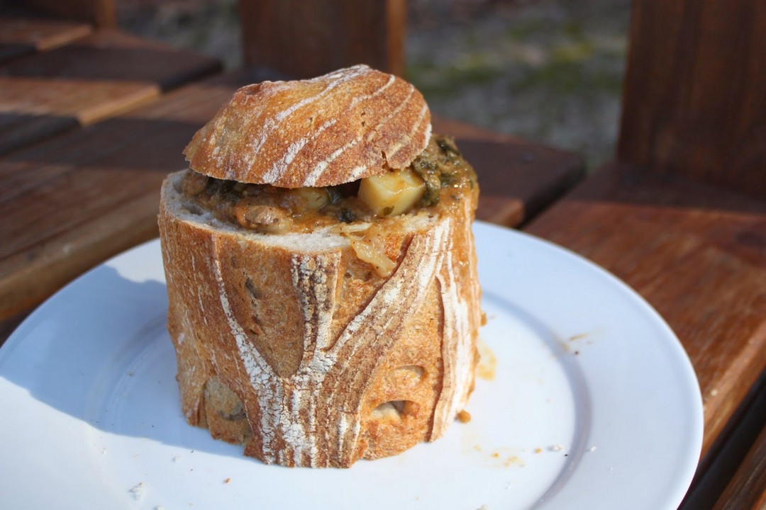 Tried Bunny Chow in South Africa and My Mind Was Blown 🥖🍛