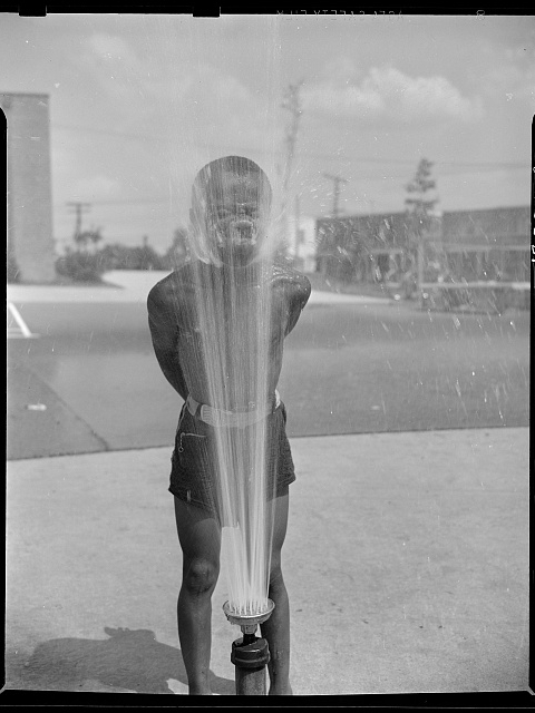 Through Gordon Parks’ Lens, Ordinary Days Become History’s Mirror