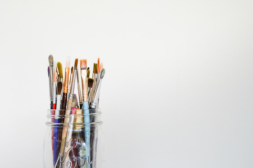Behind Velvet Ropes and DMs: How Artists Find Their Gallery Match