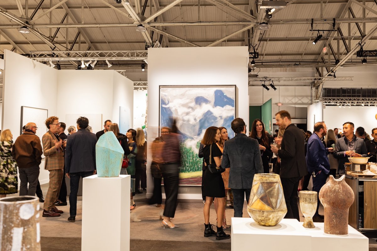 Poker Faces and Price Tags: FOG Fair’s Artful High Stakes on San Francisco Bay