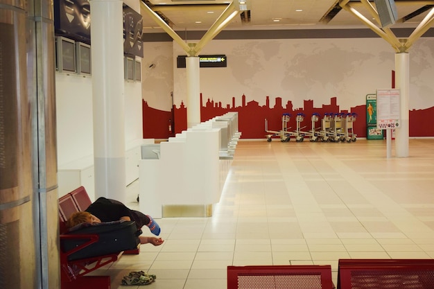 best and worst airports for overnight stays