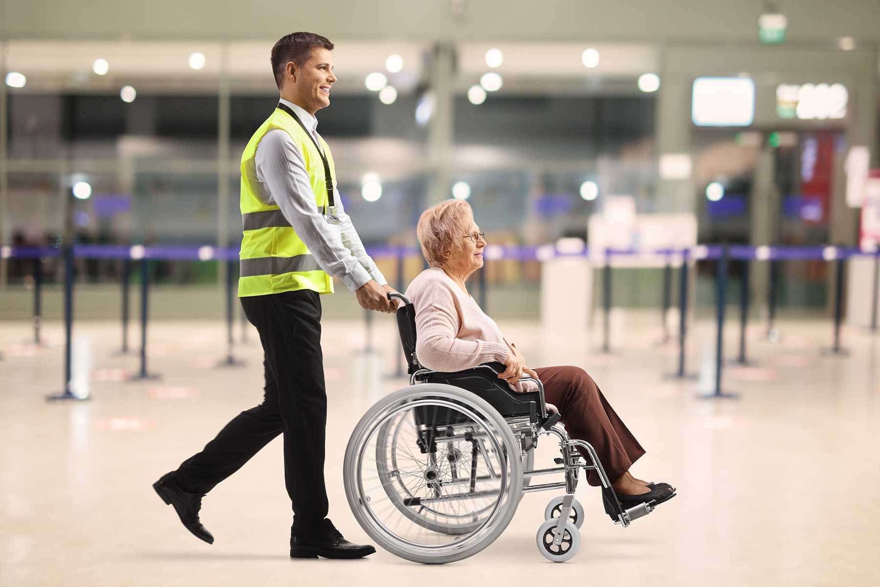 traveling after knee surgery: wheelchair or crutches dilemma