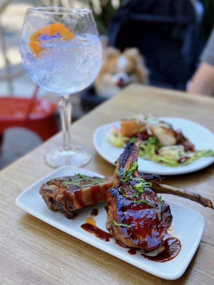 🍷🍽️ Zuzu: A Napa Staple for Tapas and G&Ts 🍤🍹