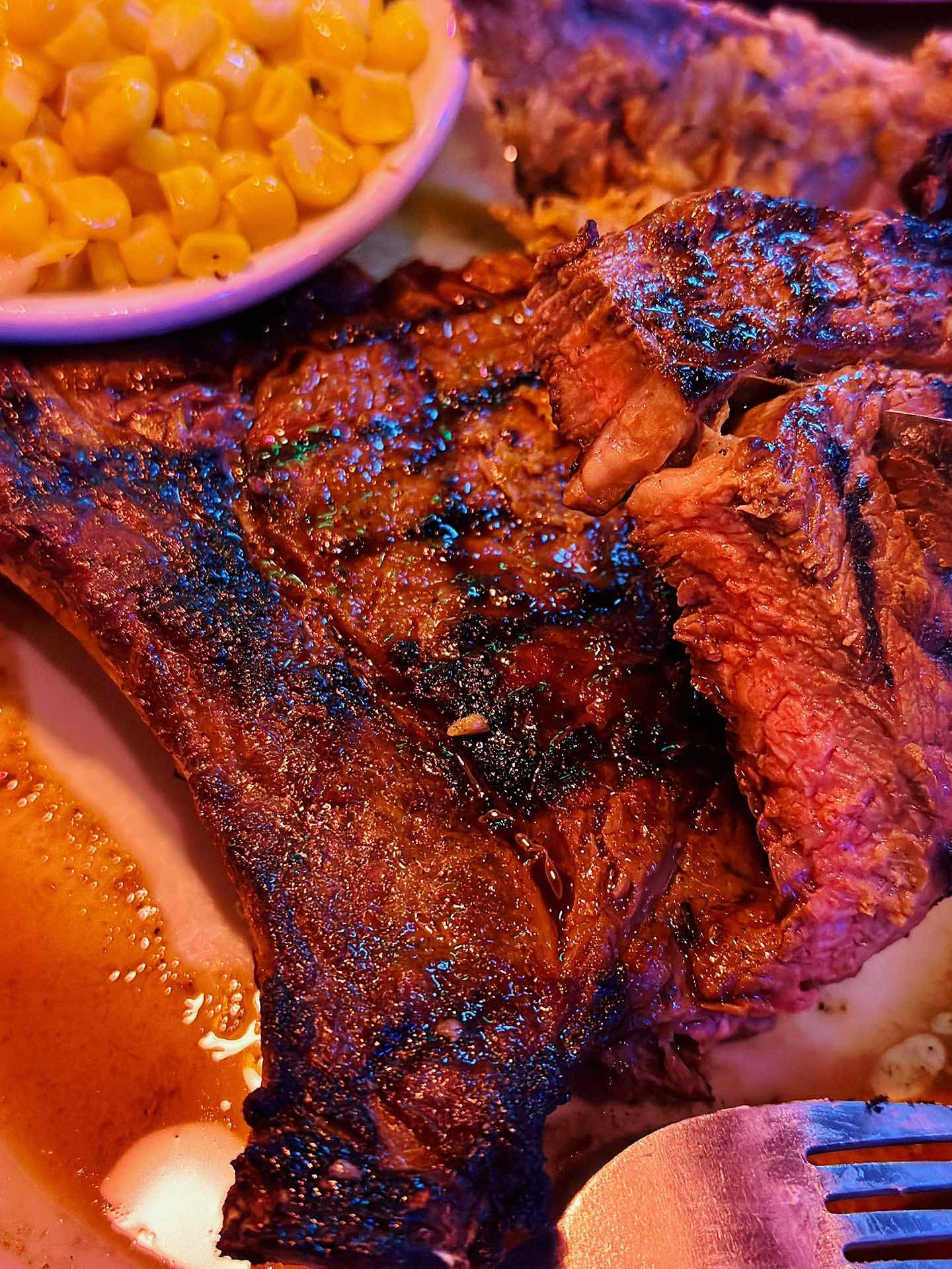 Texas Roadhouse - The Affordable Steak Champ 🏆