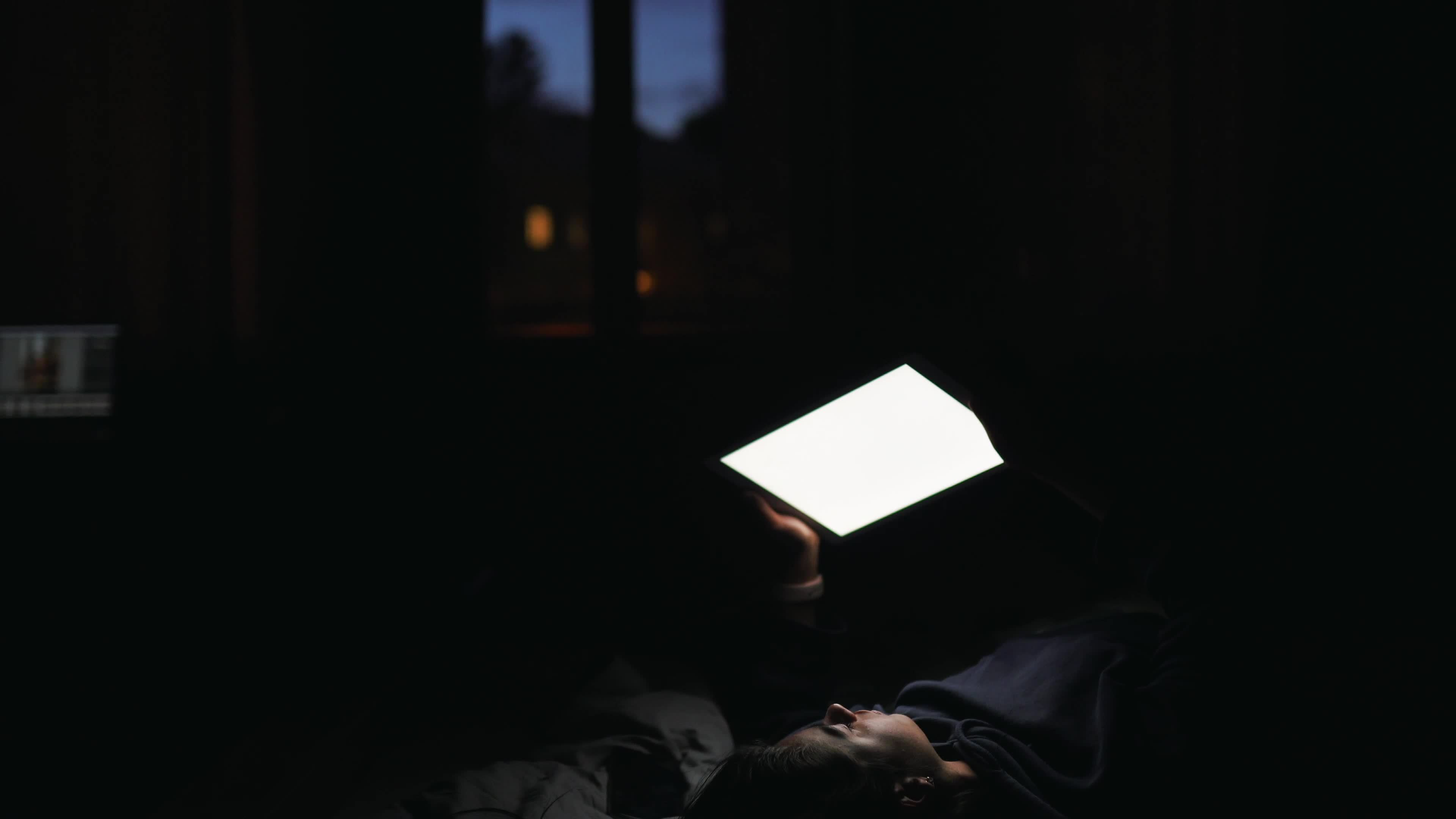 Last Night, My Phone Said 'I Love You'—But I Was Alone