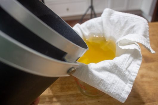 How to Clean and Reuse Dark Cooking Oil?