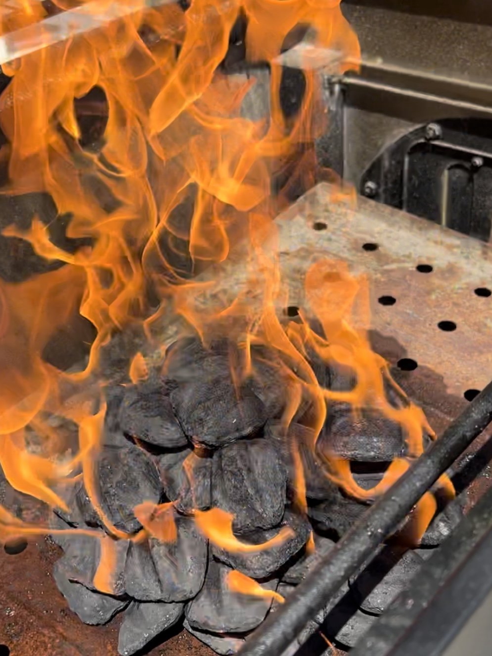 Charcoal Grill Lighting Made Simple: No Stress, Just Flavor
