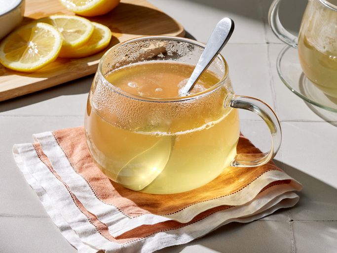 Hot or Iced Lemon Tea: Easy Steps for Any Mood
