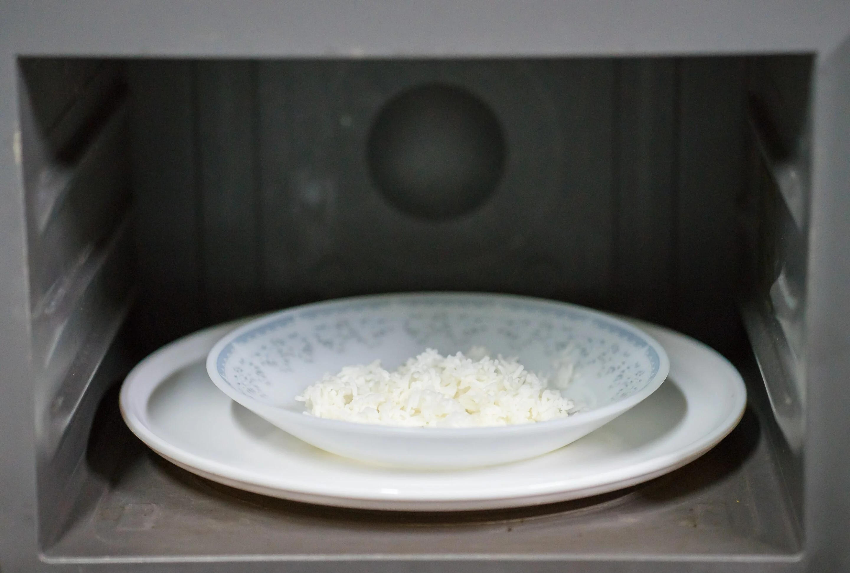 Let's remade your Hard Leftover Rice!
