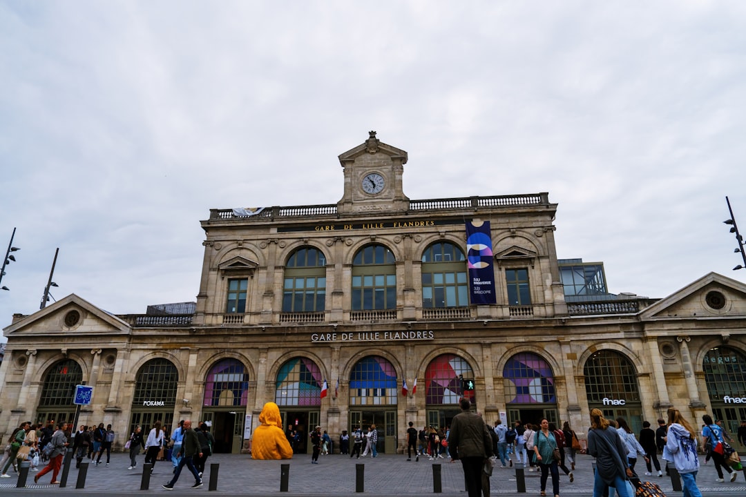 Paris Turns the Art Market into a Grand Spectacle at the Grand Palais