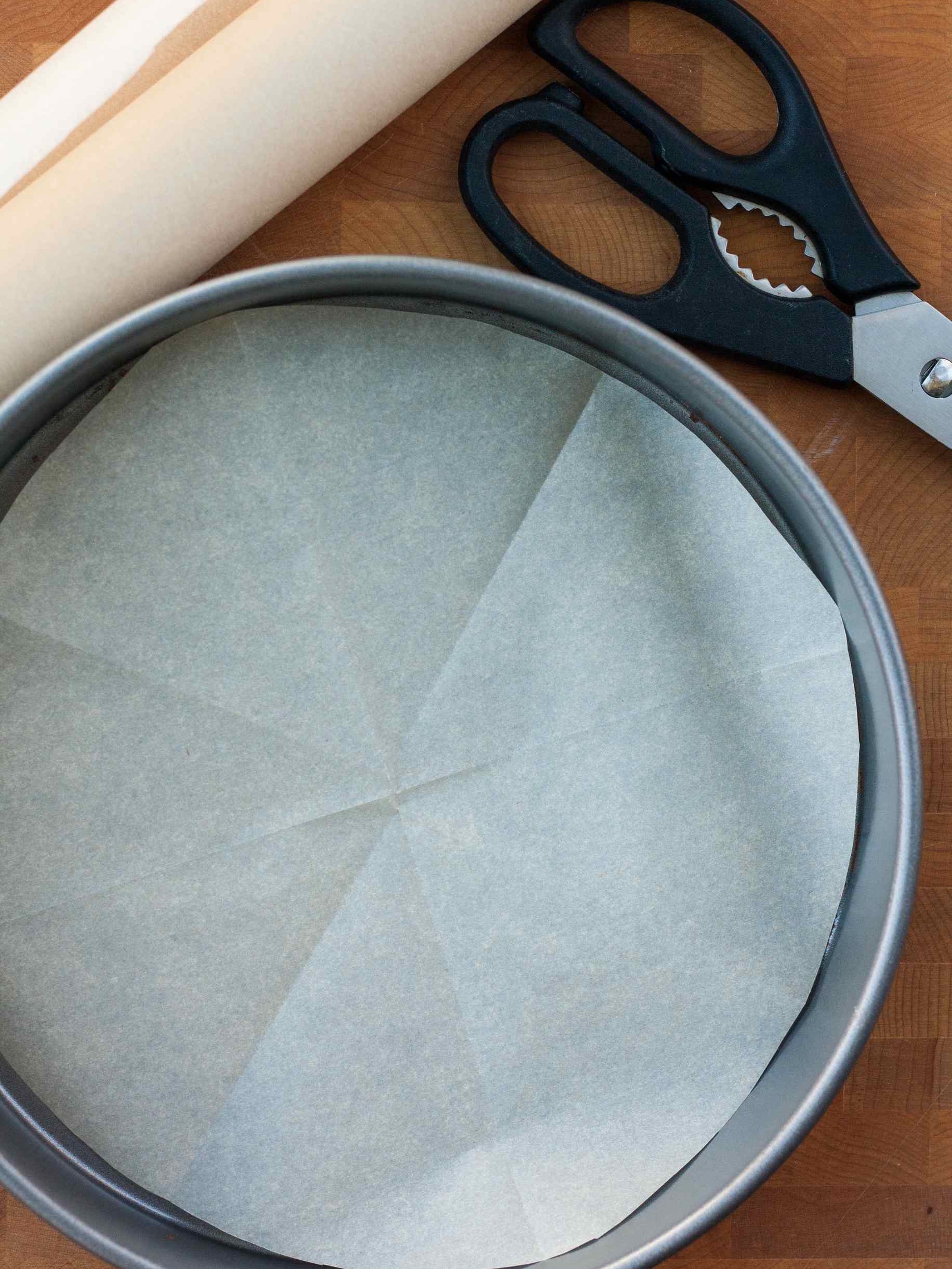 Turn Any Round Pan Nonstick—No Grease Needed!