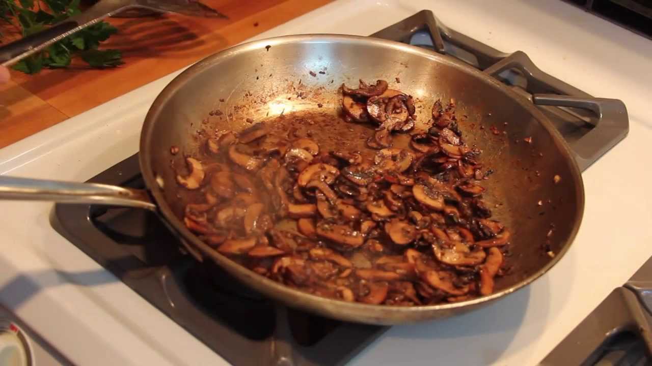🍳don’t toss out that brown, sticky residue in your pan!