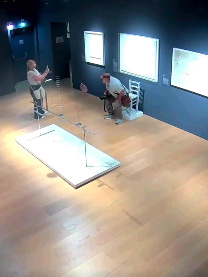 Tourist Destroys Crystal Van Gogh Chair 😱