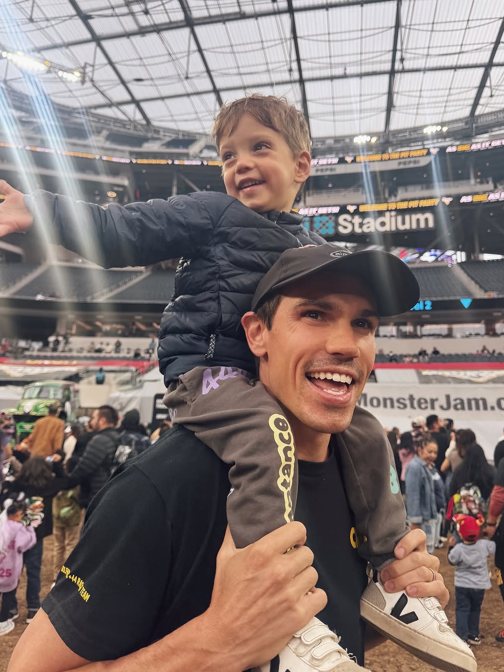 Tanner Novlan’s Family Birthday Vibes