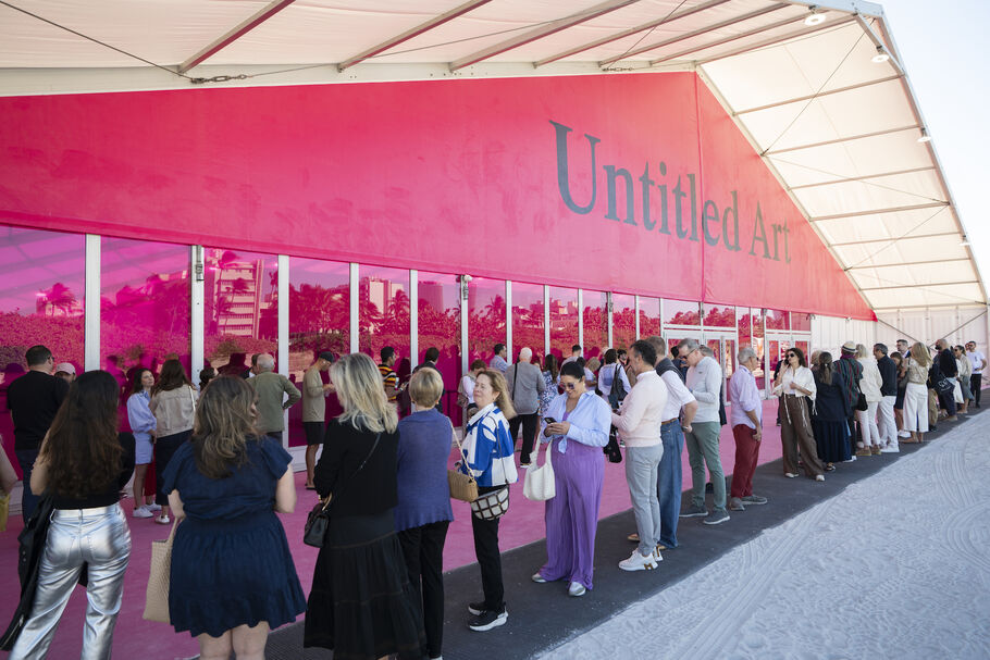 Sun, Sand, and Surprises: Miami’s Untitled Art Fair Rewrites the Art World Map