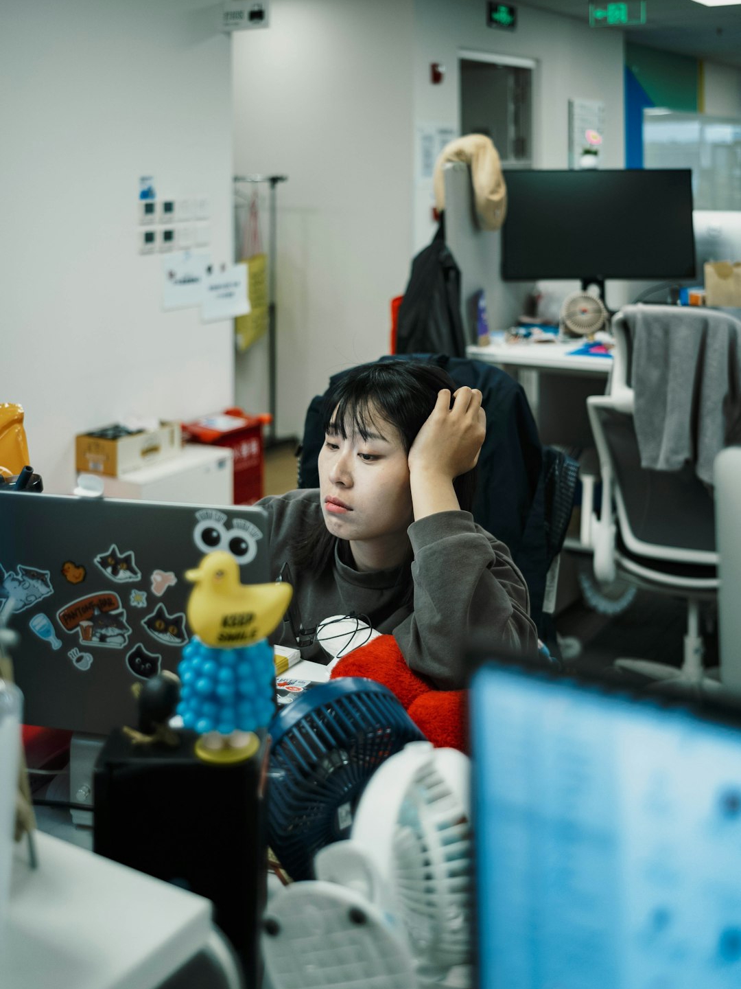 From College Freedom to Corporate Chains: Surviving My 9-5 Shock
