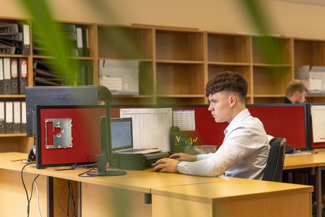 Should You Mix Friendship and Ambition at Work?
