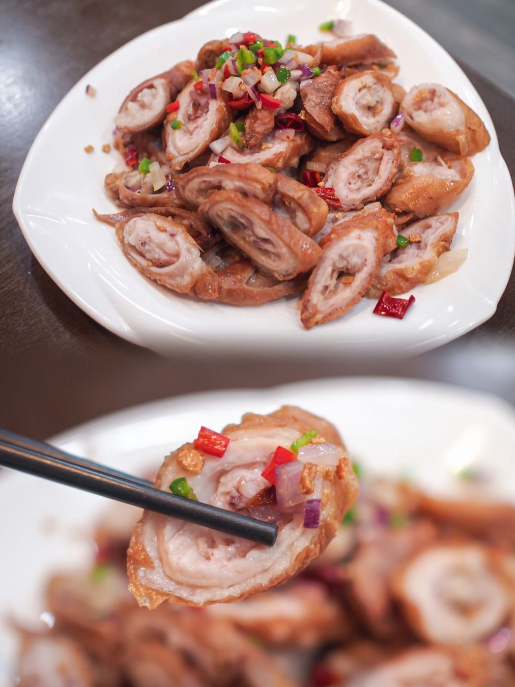 Bay Area Food | Signature Wonton and Shanghai Pan-Fried Buns at an Old Restaurant in San Francisco