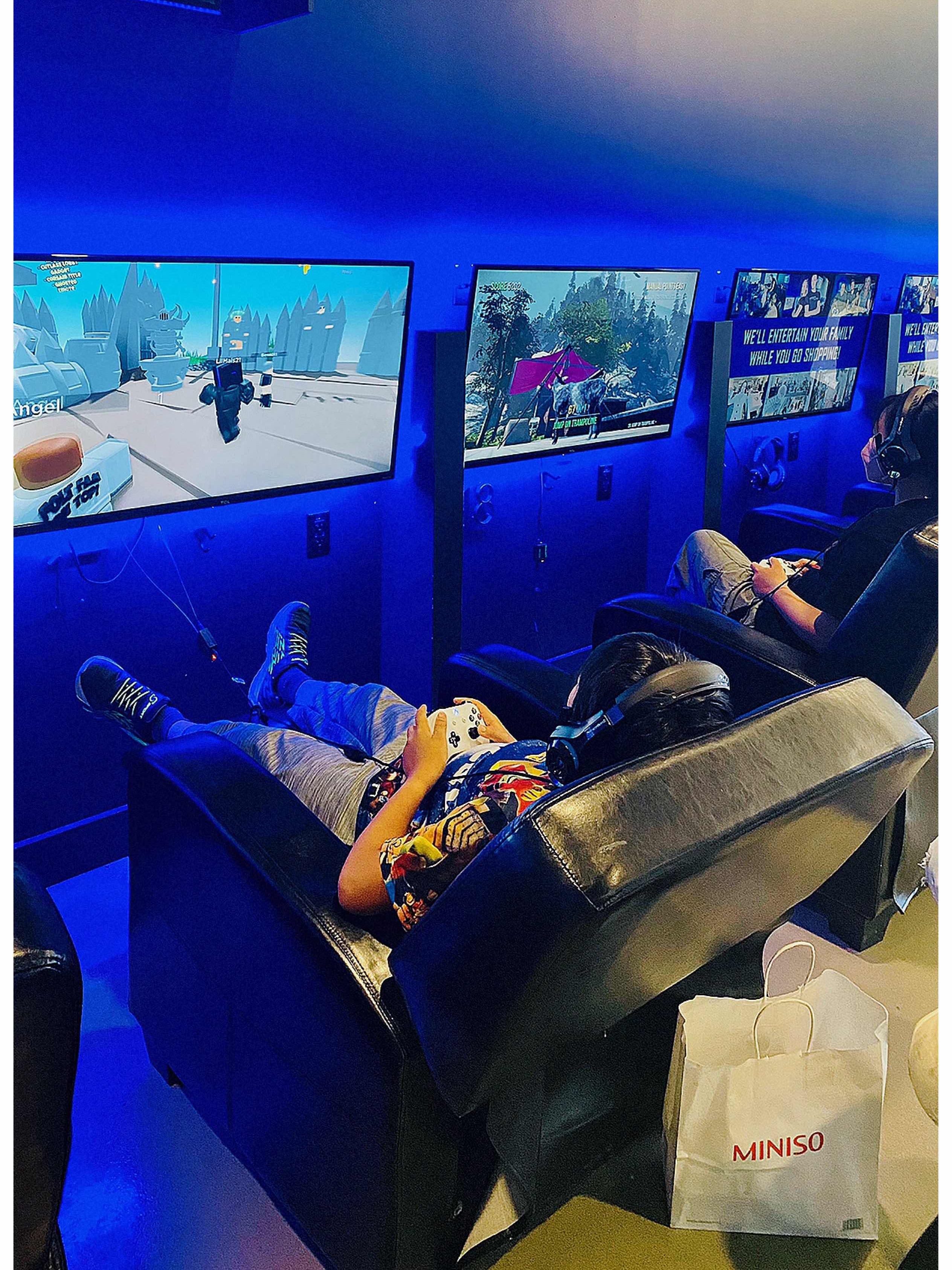 Coolin' Off at Valley Fair, Big Mall with Strong AC 🧊