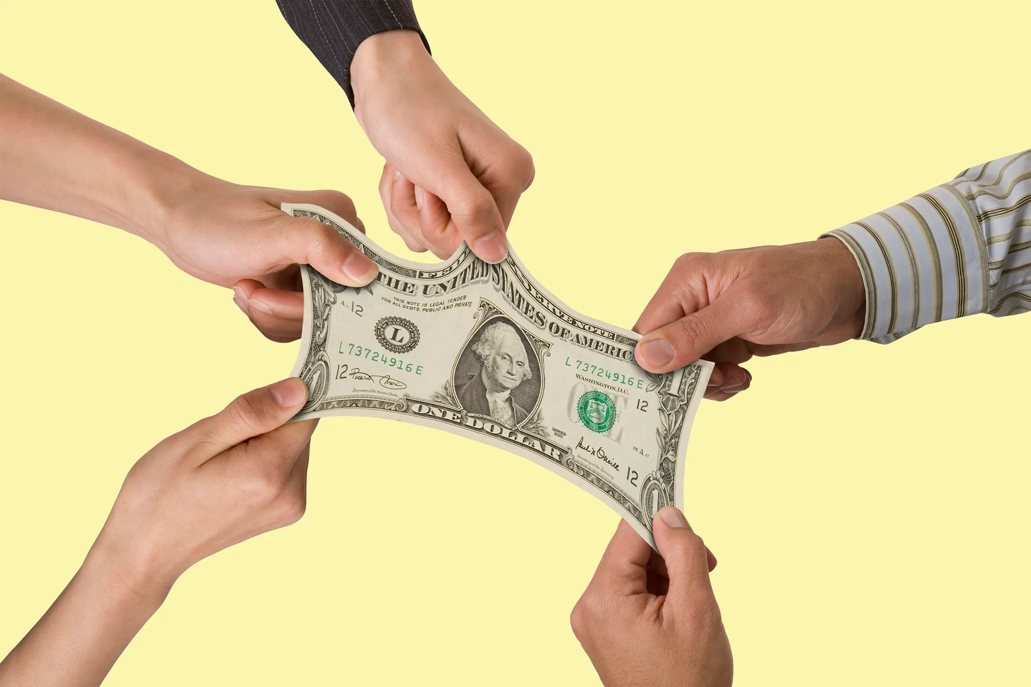 My Sister Chose a Stranger Over Us—and $2,000 Vanished! 😡💔