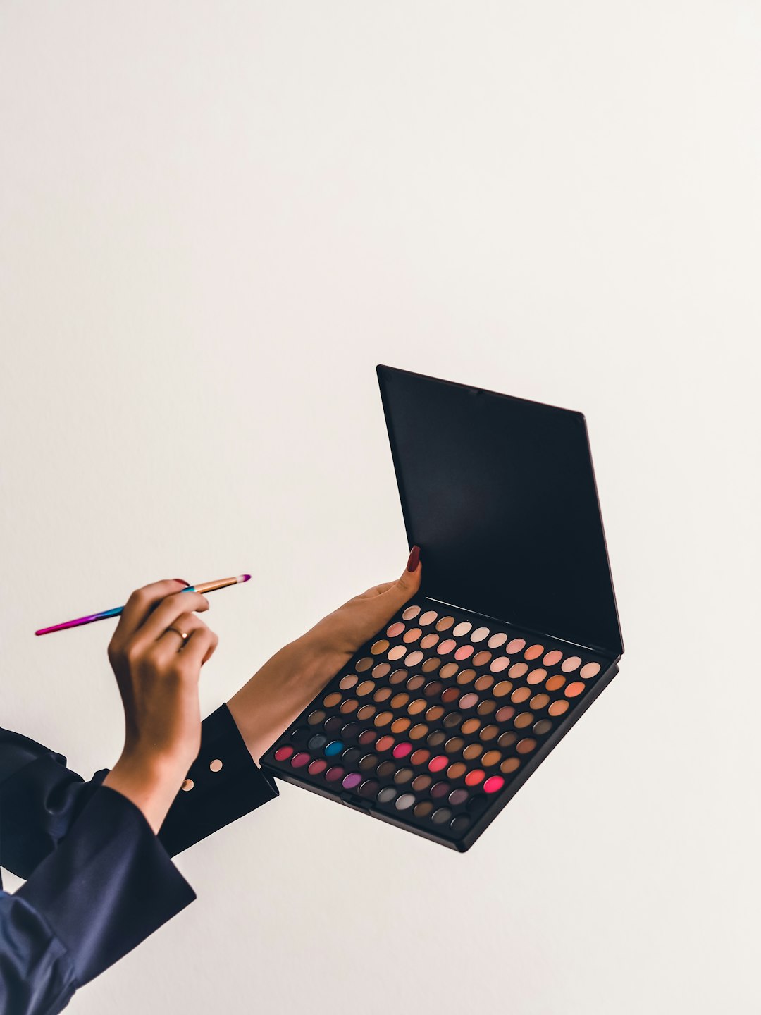 K-Beauty Contour 101: Even Beginners Can Snatch Their Face With This!