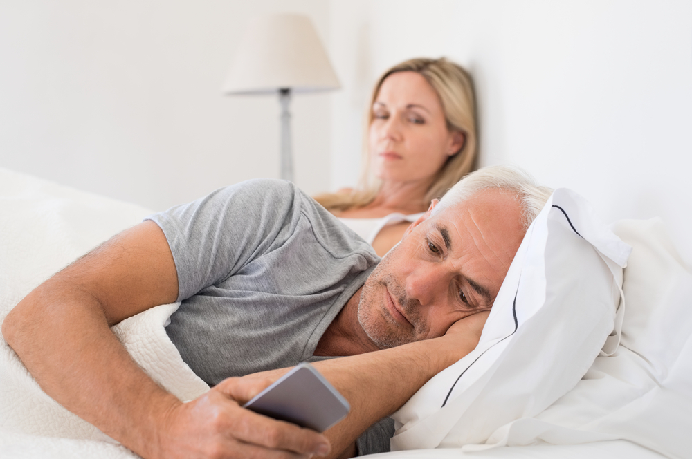 My Husband Chose His Phone Over Me 😢📱