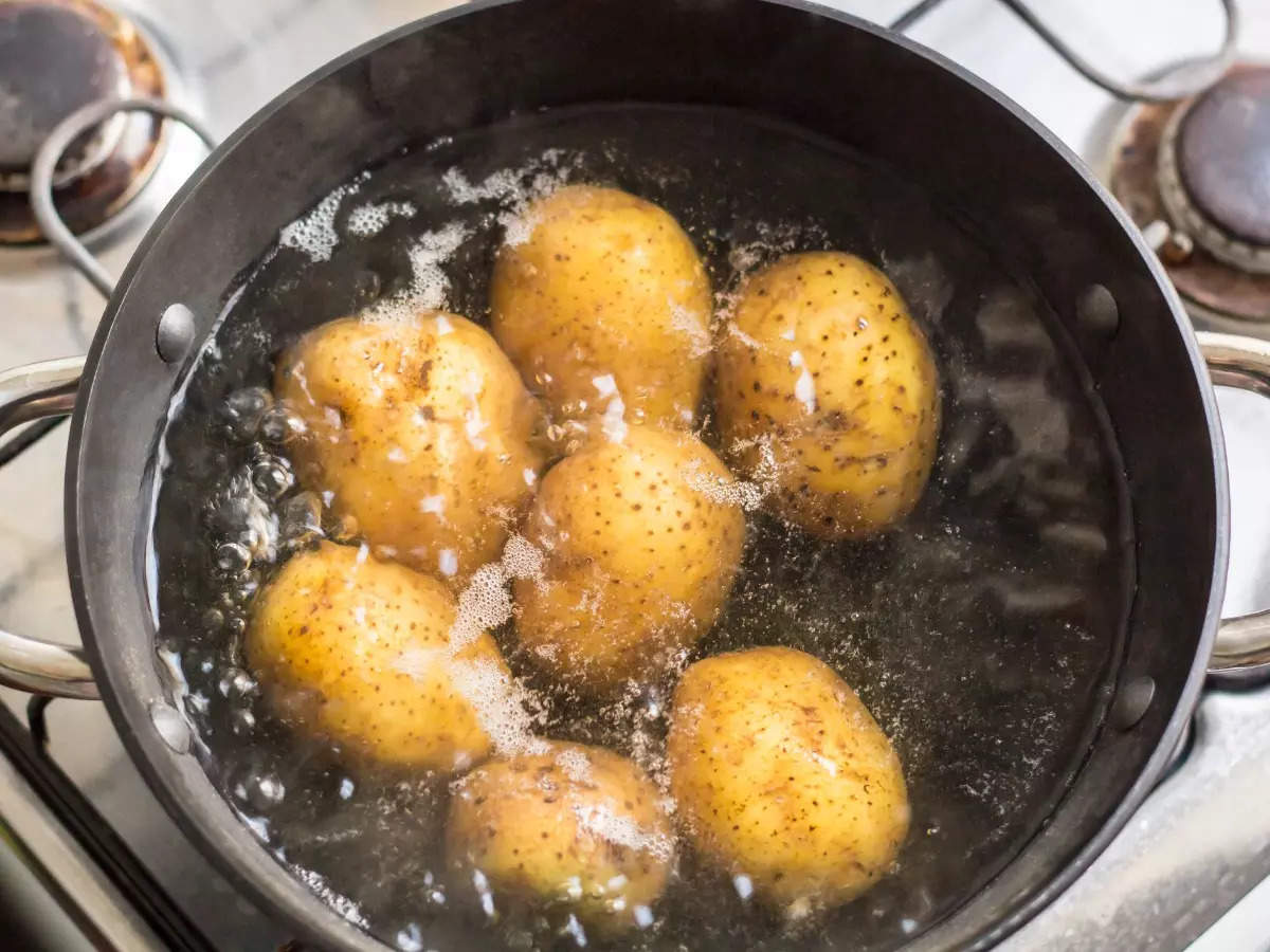 Boiling Potatoes Fast for Any Recipe
