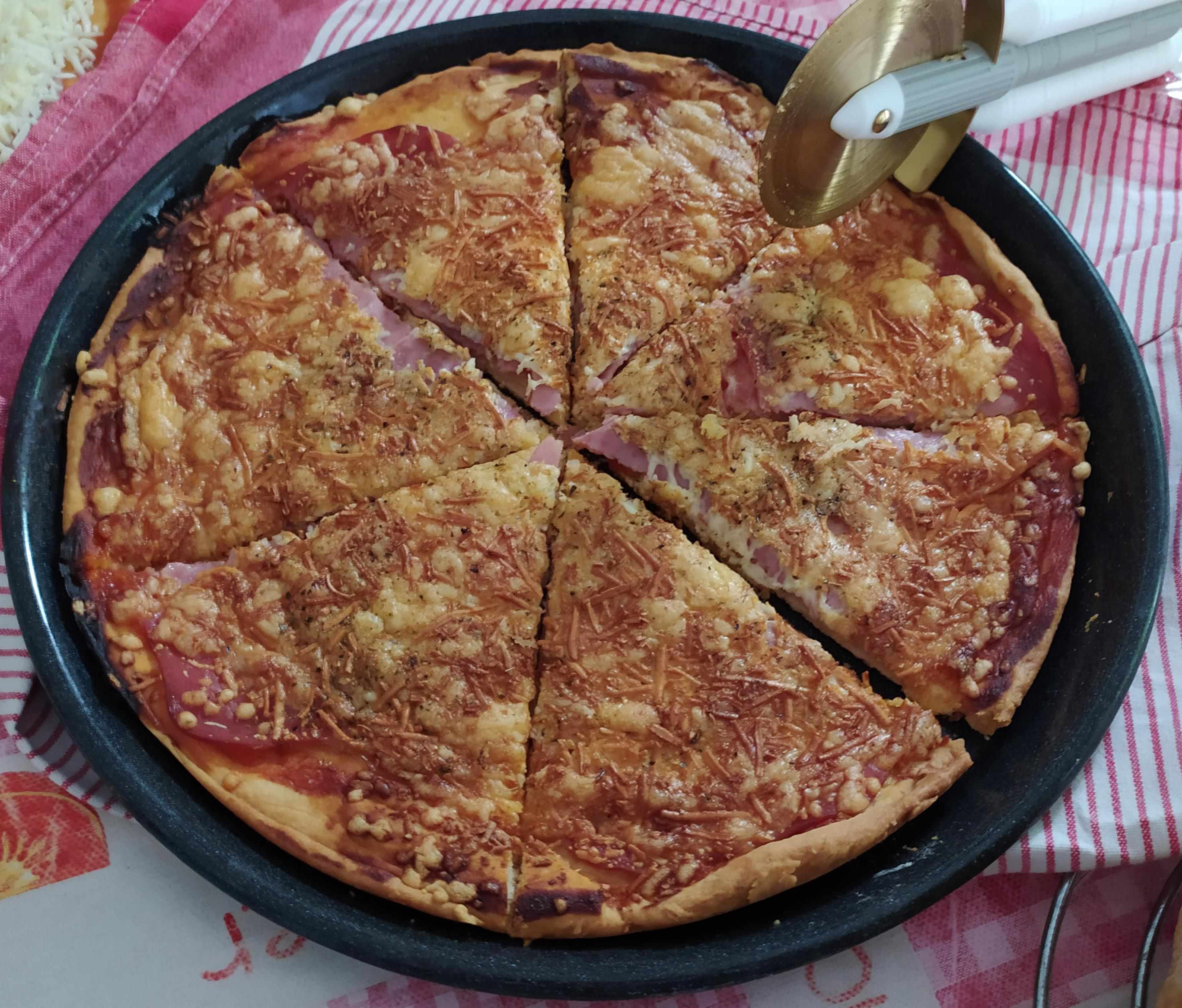 Ways to Slice a Pizza for 7 Hungry Friends......