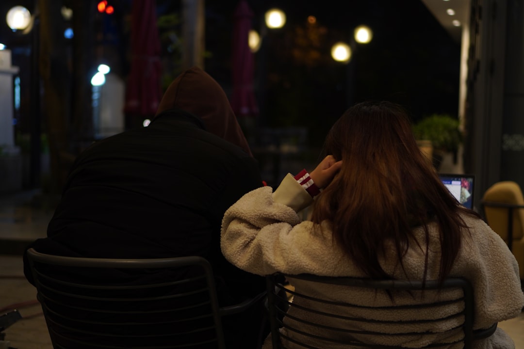 When a Leo and Cancer Go on a Date—What Could Go Wrong? 😅