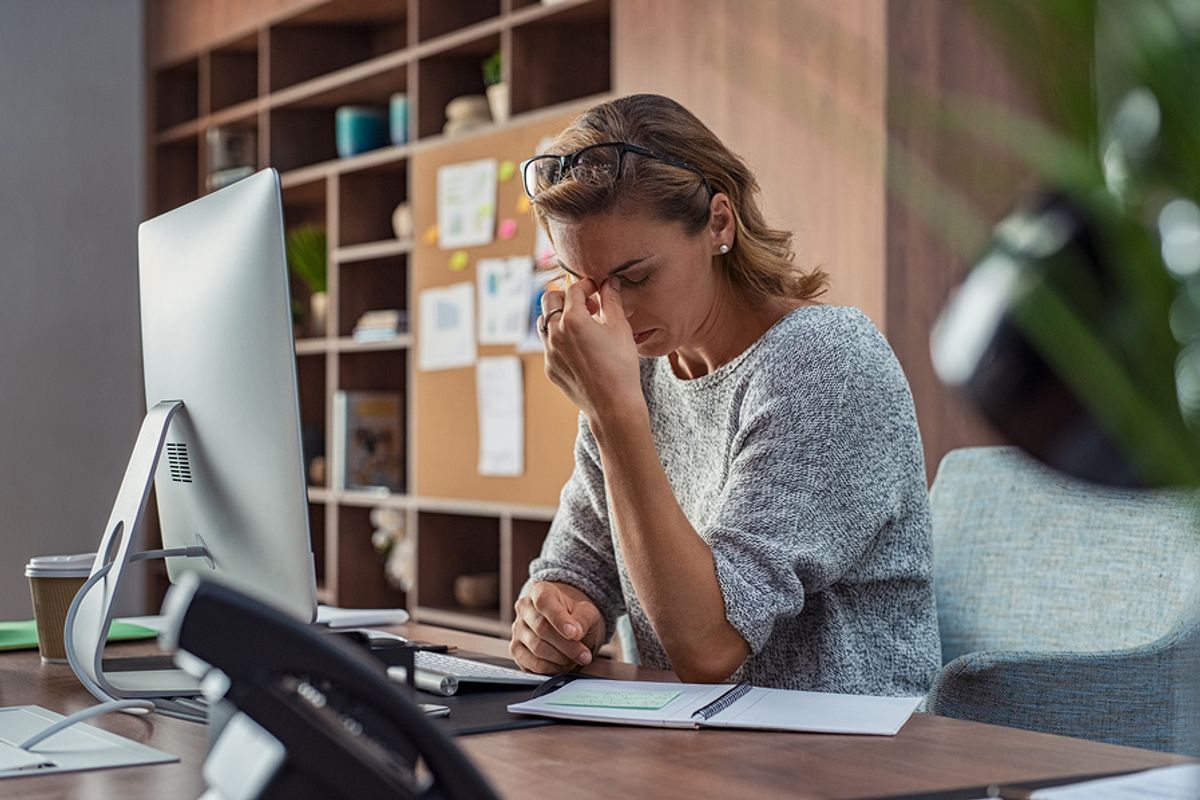 39F Offered $140k Severance - Should I Risk Career Change? 😰