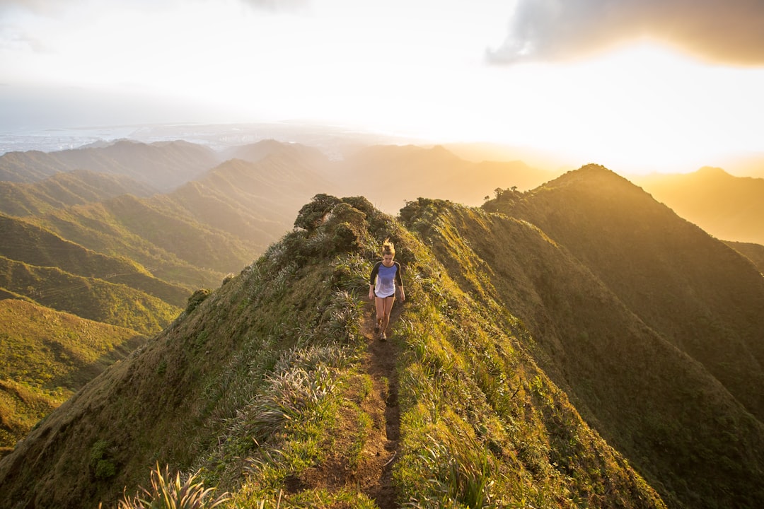 Hiking Boots 101: Matching Your Footwear to America's Diverse Terrain 🥾🌄