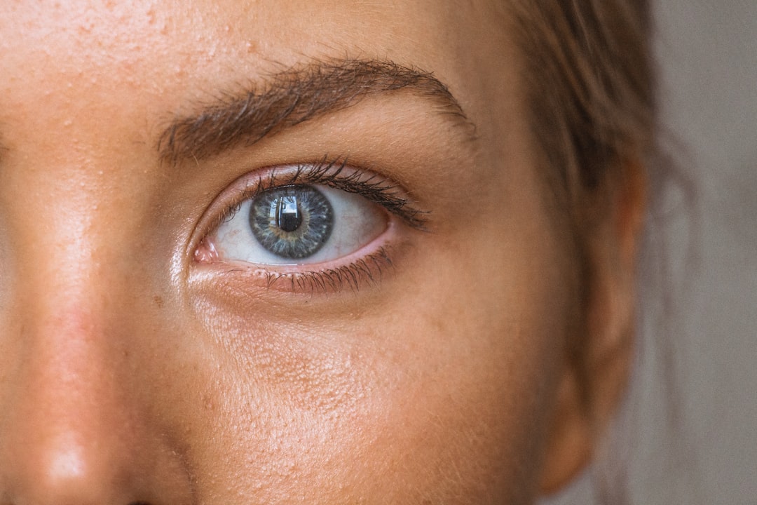Why Perfect Brows Aren’t Evenly Filled