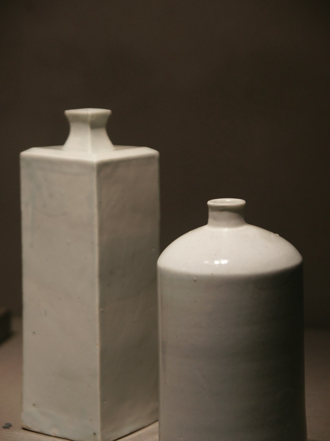 Ceramic Moons and Quiet Thunder: Toshiko Takaezu’s Forms Echo Across Time