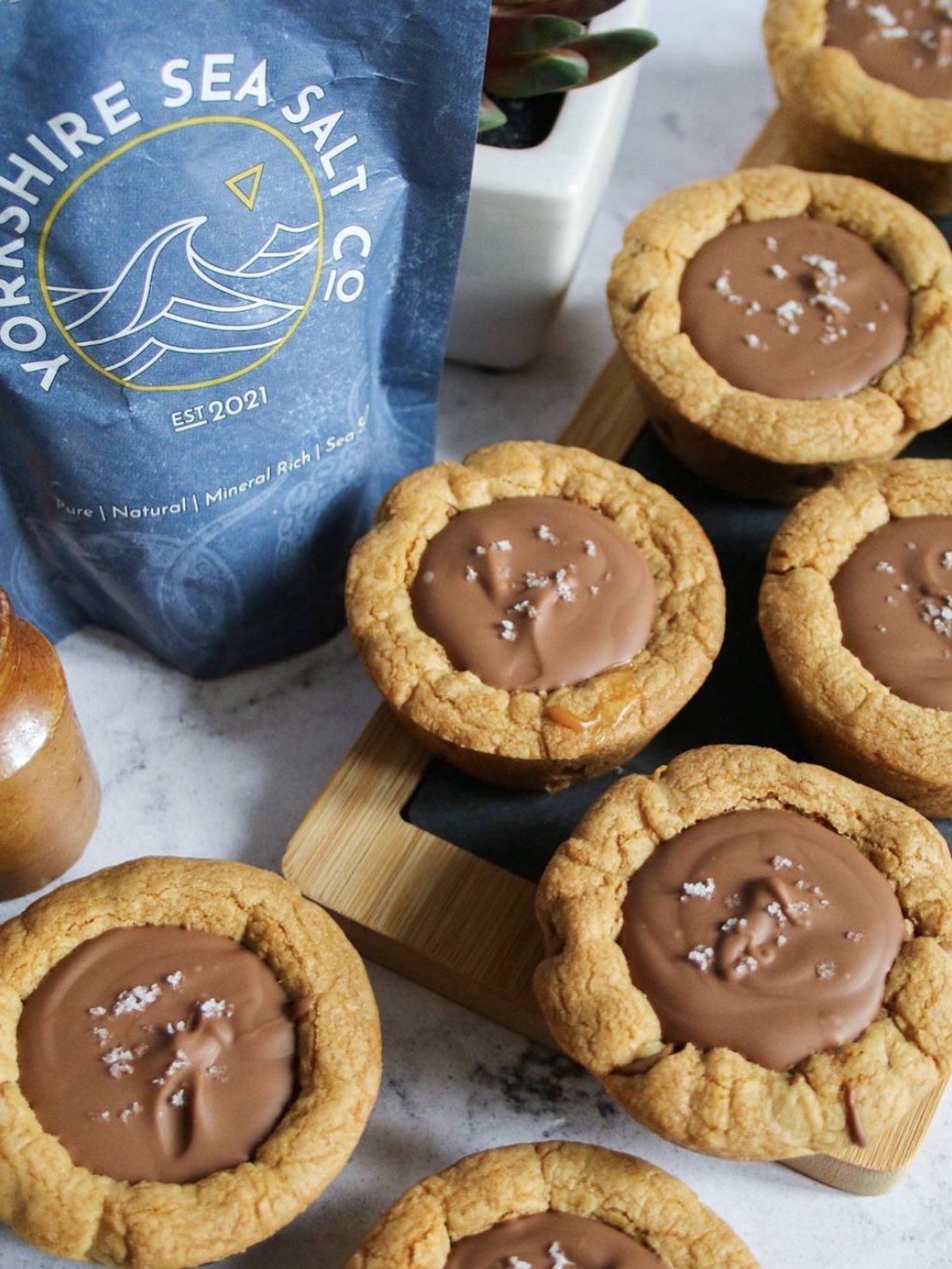 🍯 SEA SALTED MILLIONAIRE’S COOKIE CUPS RECIPE 🍯
