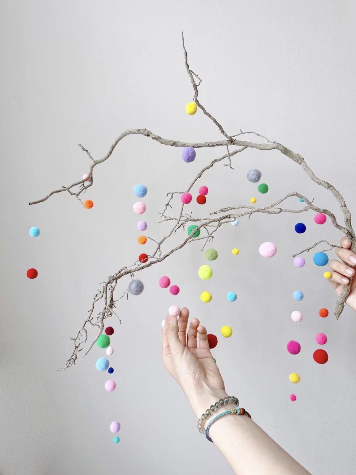 DIY Vibes: Rainbow Pom-Pom Branches 🌈✂️