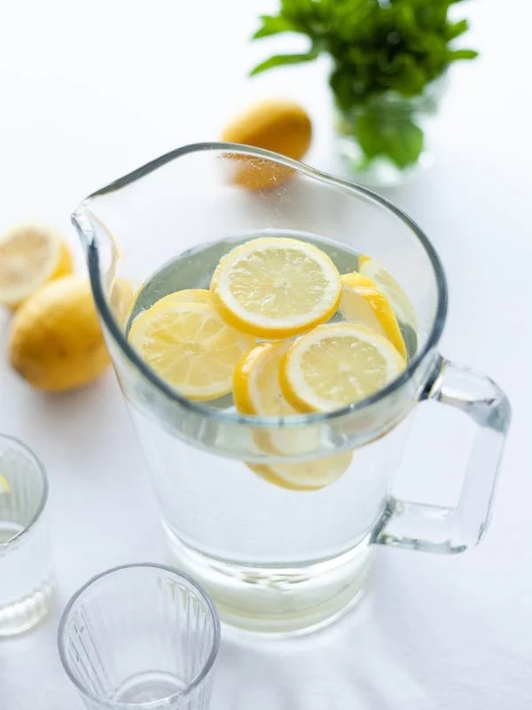 How to Hydrate Your Body and Recognize Symptoms of Dehydration