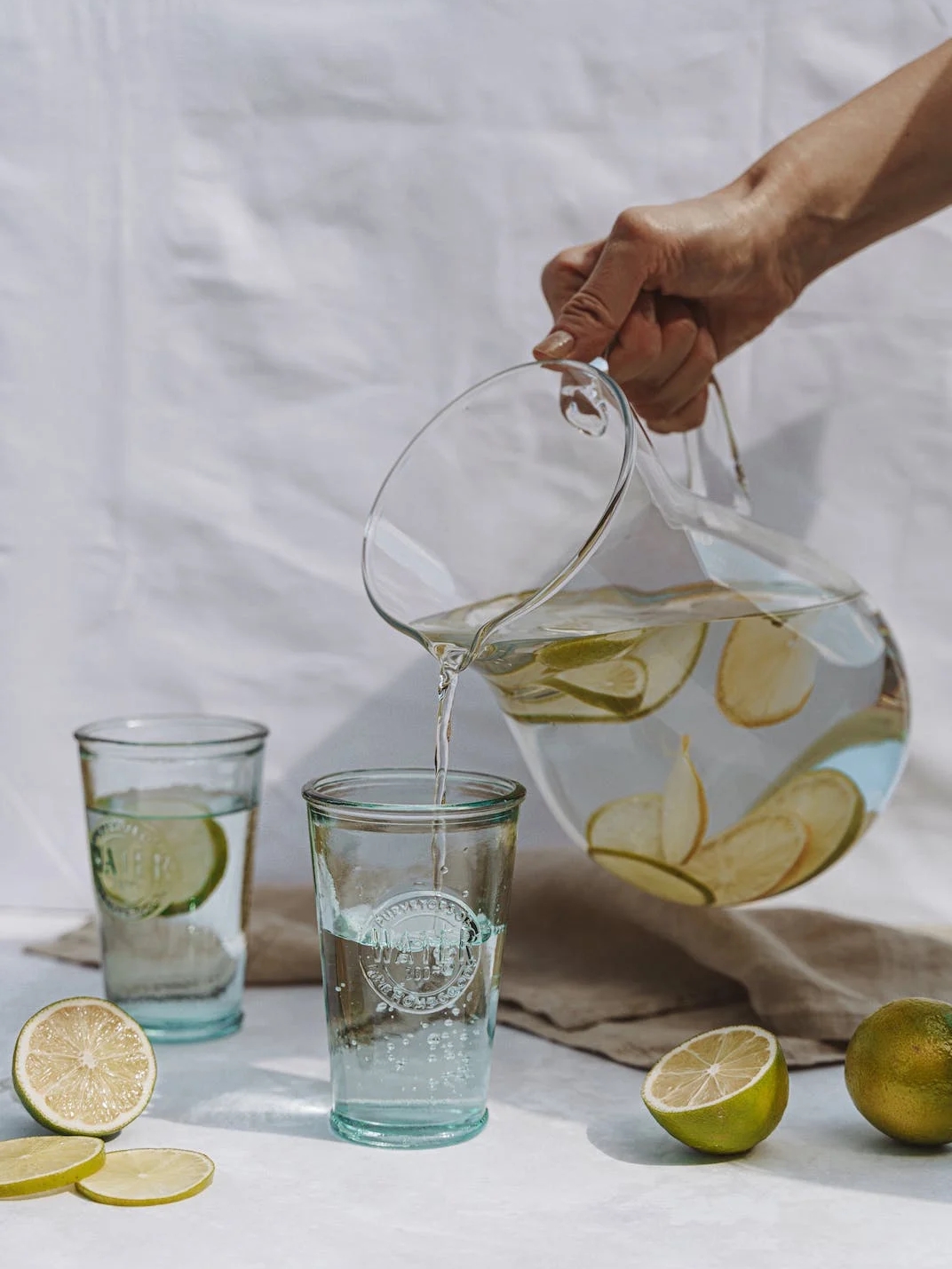How to Hydrate Your Body and Recognize Symptoms of Dehydration