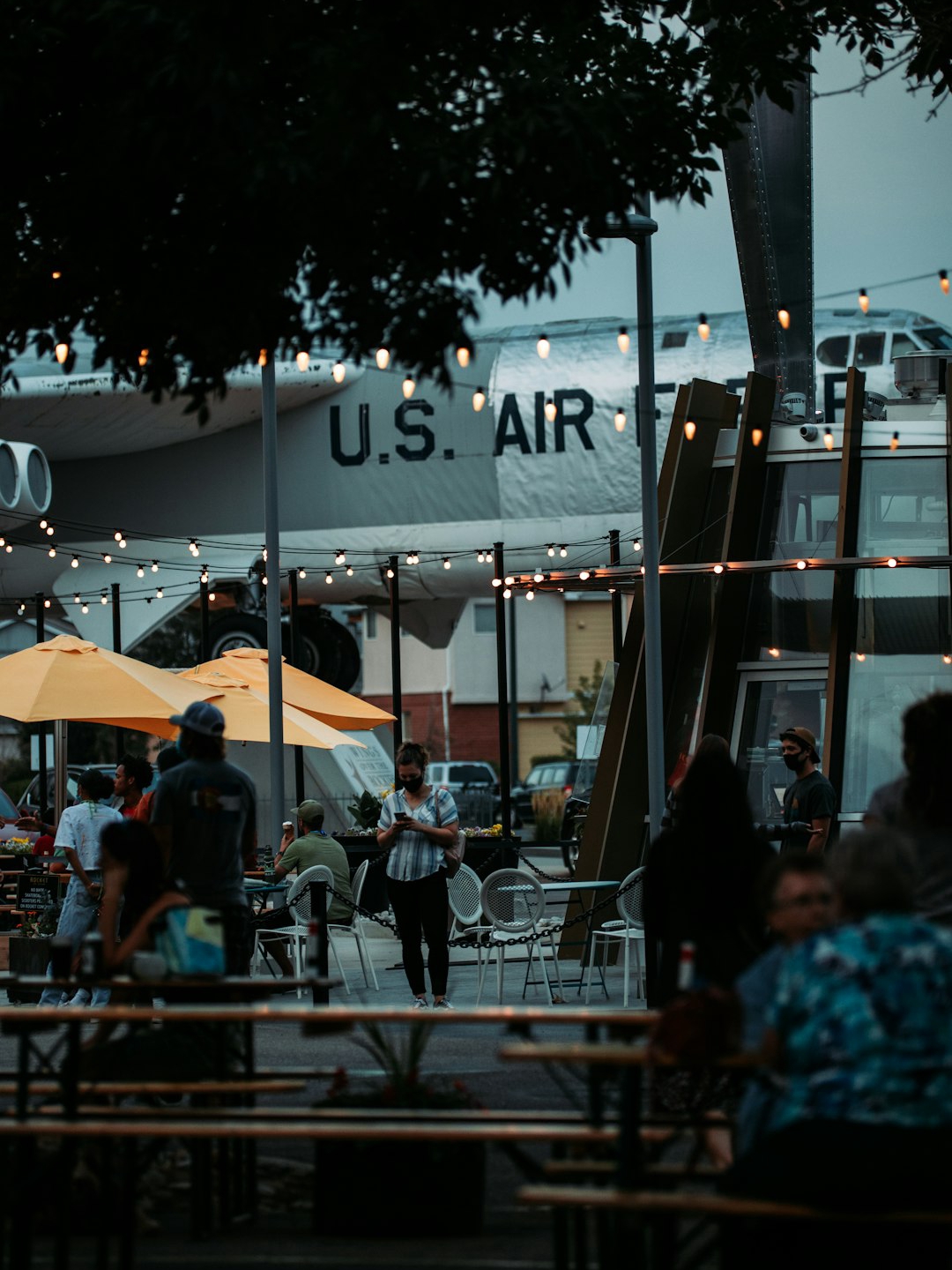 Santa Monica’s Art Runway Lights Up as LA Galleries Take Center Stage