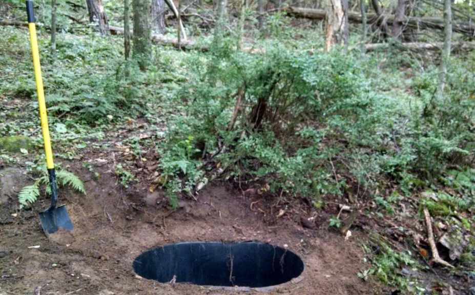 I dug a pond on my hunting land💧 