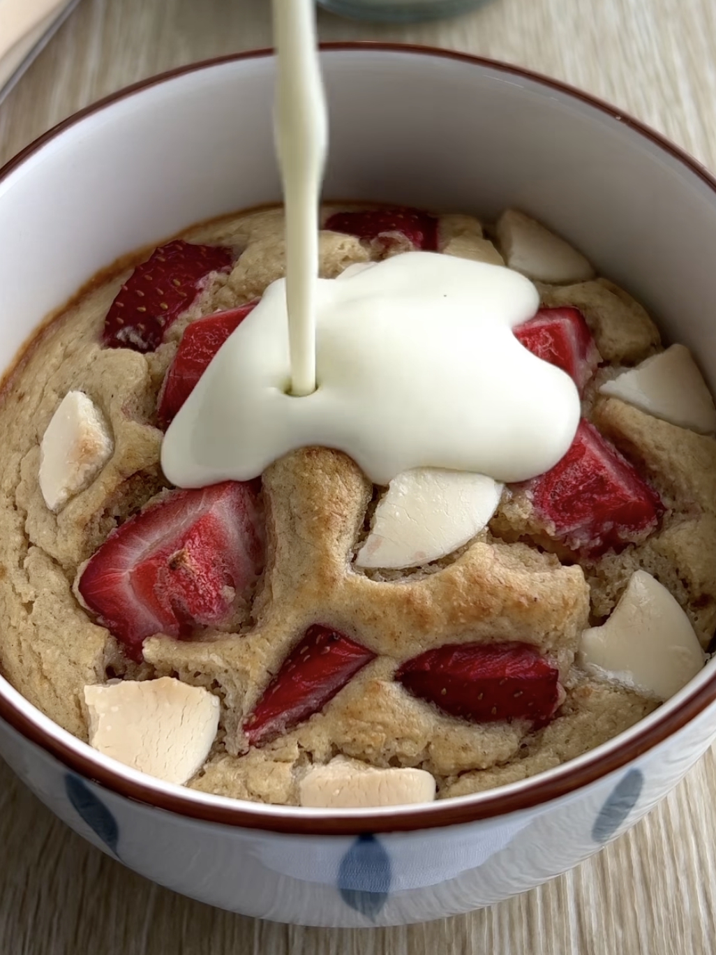 Strawberry White Chocolate Oasis - Bake Your Way to Breakfast Bliss! 🍓✨