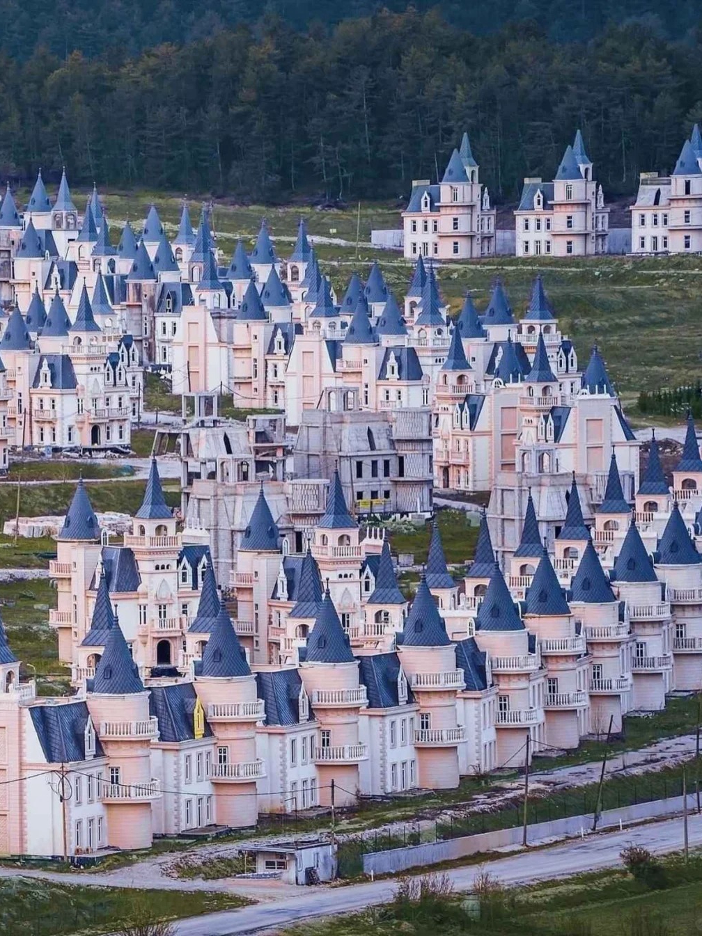 Babastar Castle, famous for its abandonment