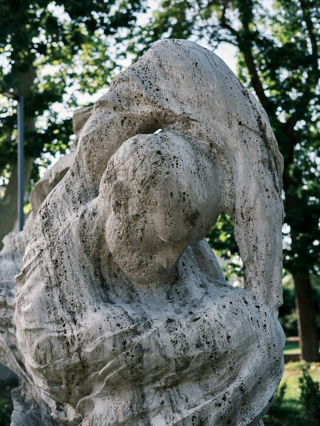  Beads, Bronze, and Breath Shape the Unexpected Pulse of Global Art