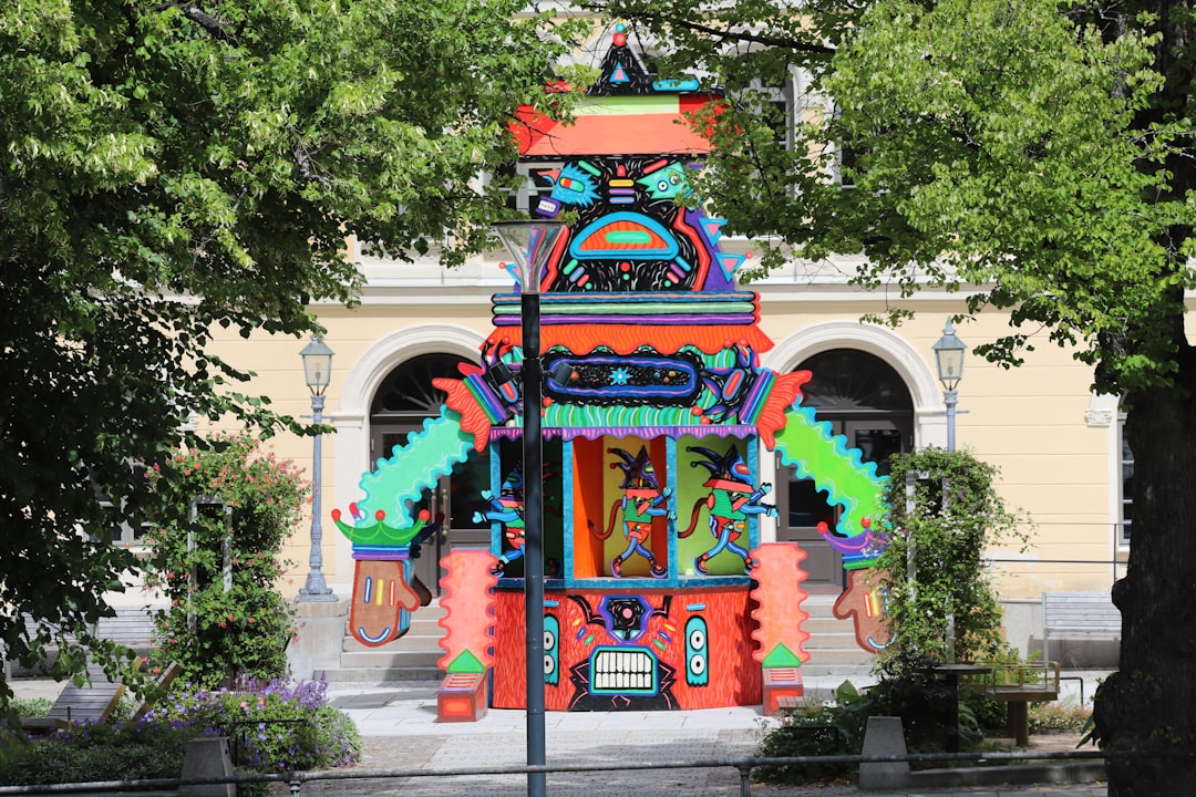 Texas Meets Park Avenue: The Art Show’s Quiet Revolution in Community