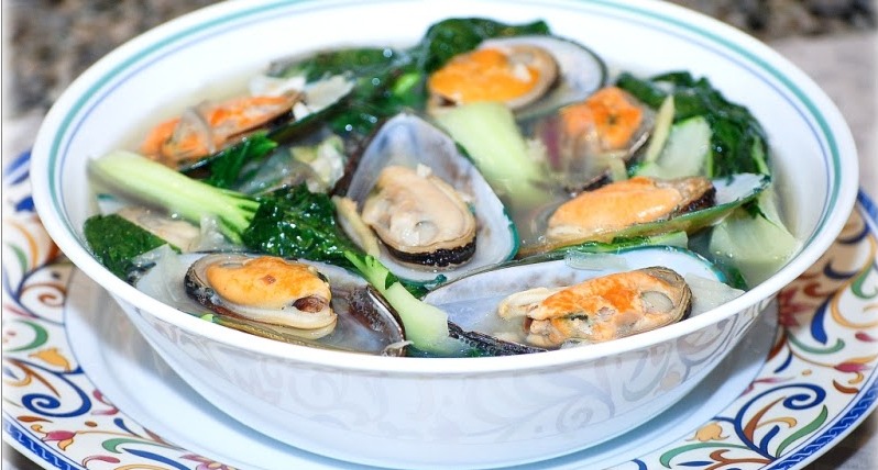 Tinolang Tahong: Mussels in Ginger Broth, Filipino-Style Switch-Up