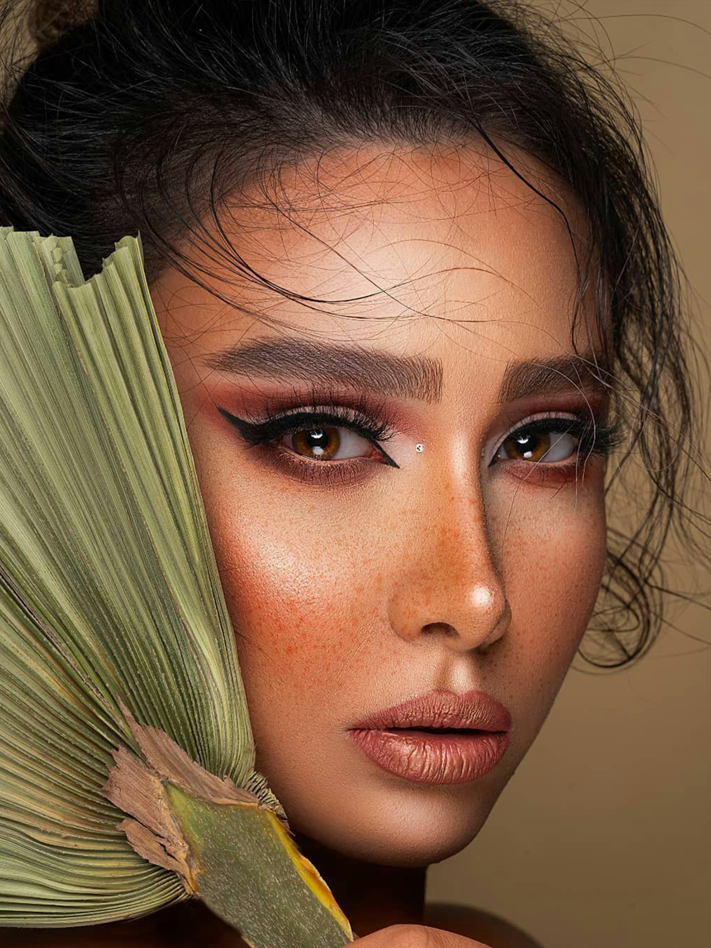 Soft-Edge Thai-Inspired Glam