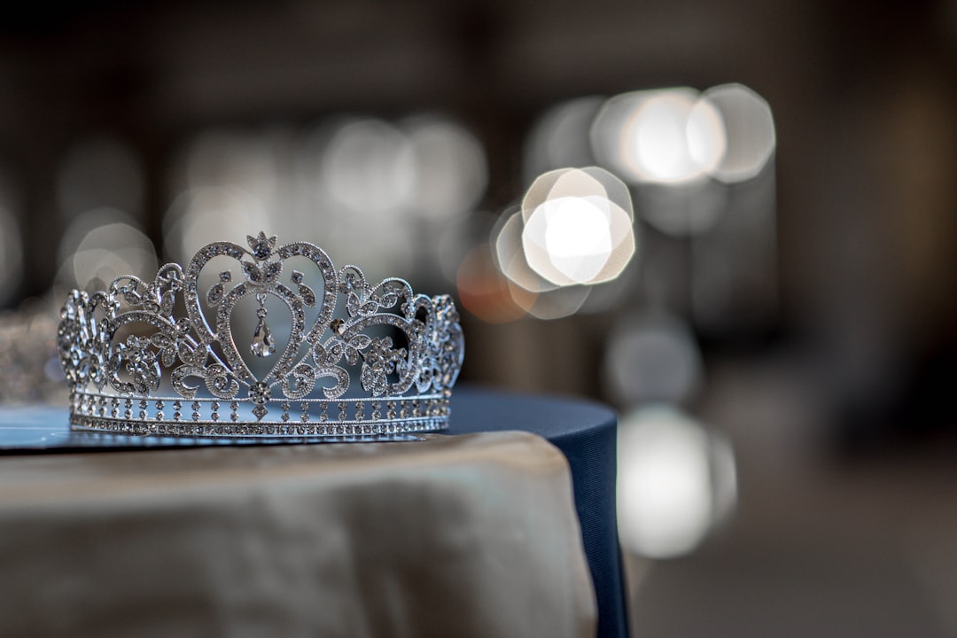 A Tale of Two Princesses: Royal Honors vs. Protective Parenting 👑🤱​