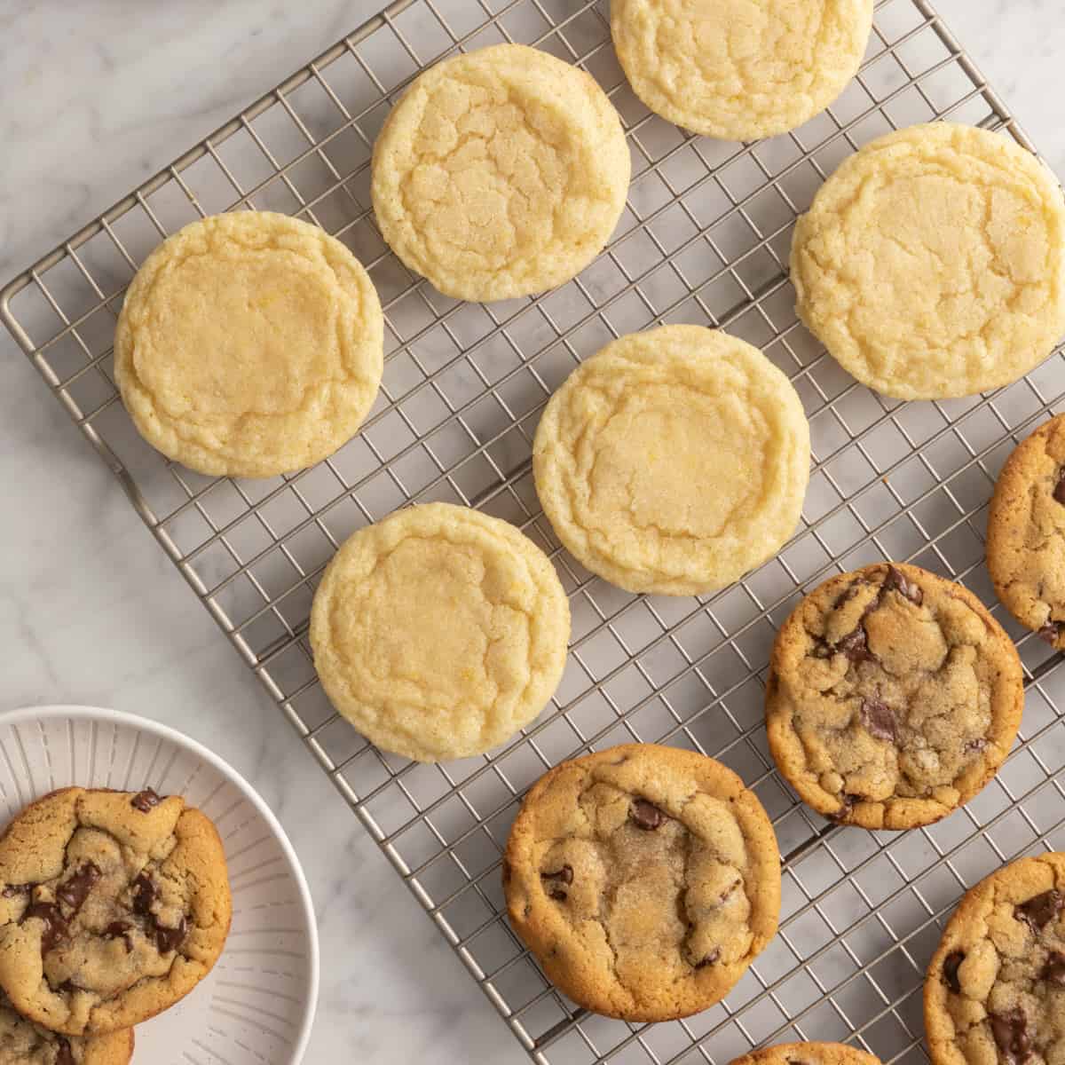 Perfect Cookie Edges Every Time With This Spatula Trick