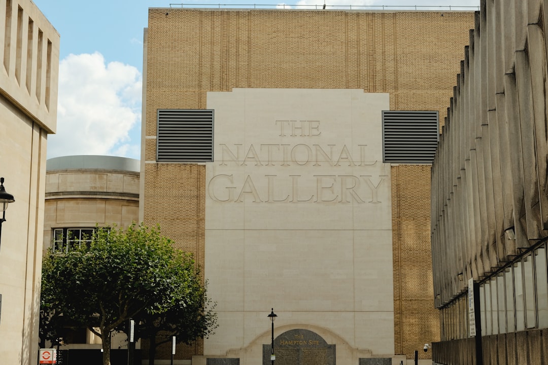 When a Gallery Closes, the Art World Hears Echoes Across Continents